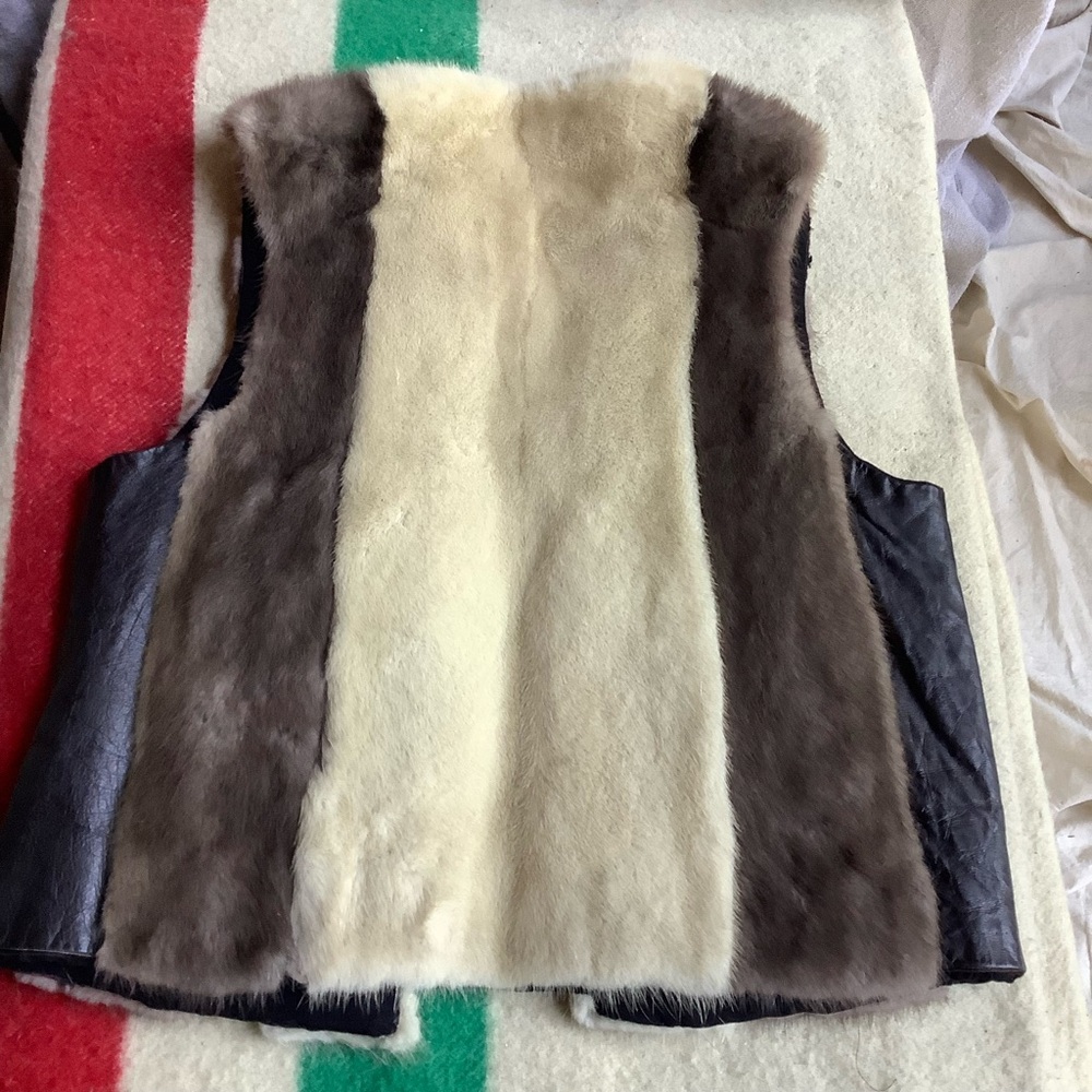 Vintage 60s Real Fur and Leather Vest - Picture 4 of 11